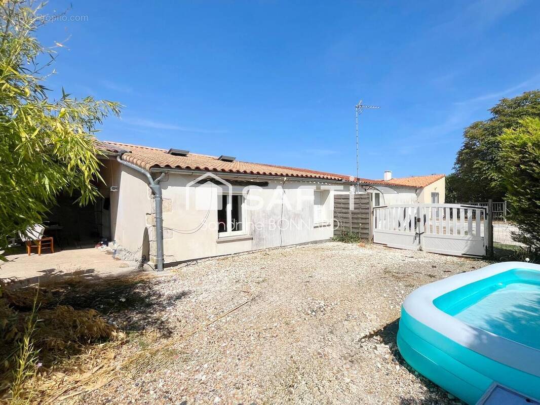 Photo 1 - Maison à ARCES