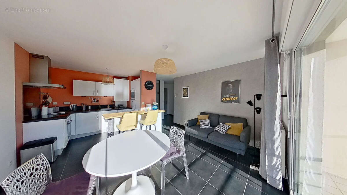 Appartement à LYON-8E