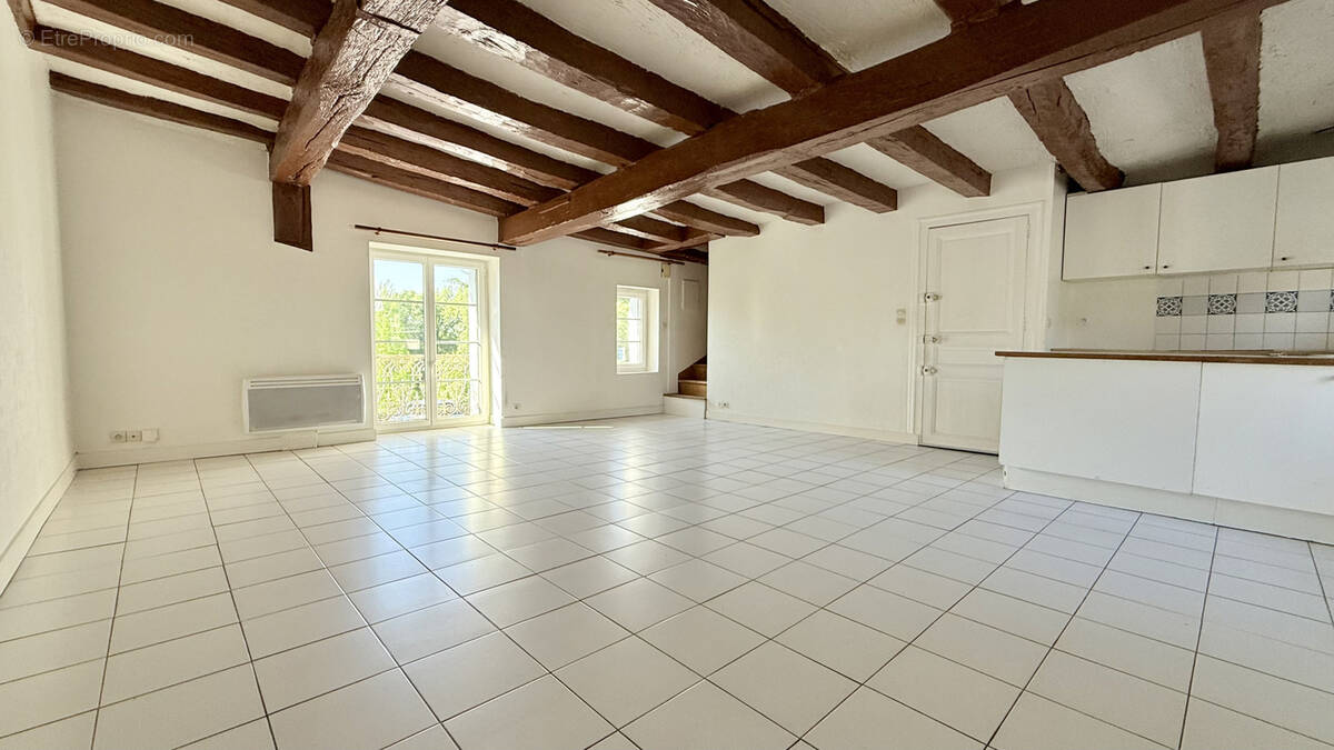 Appartement à SAINT-CYR-SUR-LOIRE