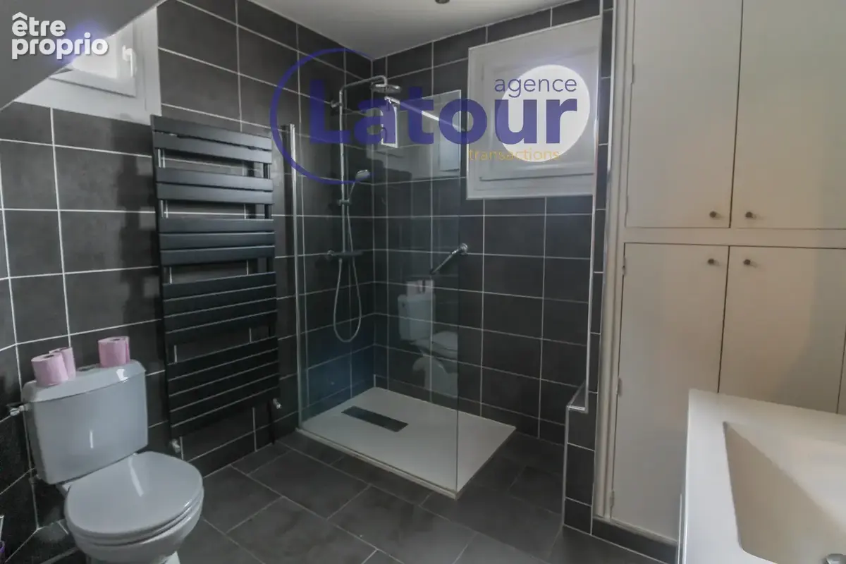 A dreux, sur un terrain de 1500 m2, maison familiale de 6 pieces sur sous-sol total. - photo 5