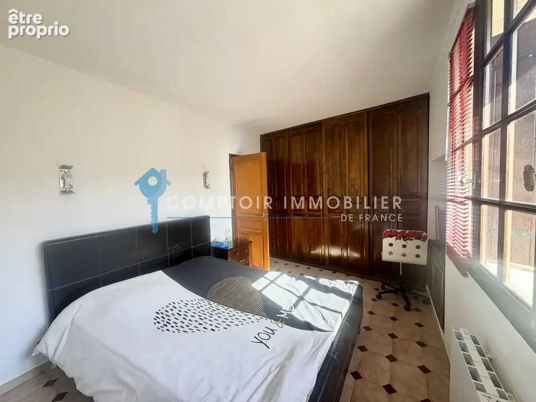 En exclusivité Vergèze Maison de village d'environ 120 m2 hab 3 chambres et toit terrasse - photo 9