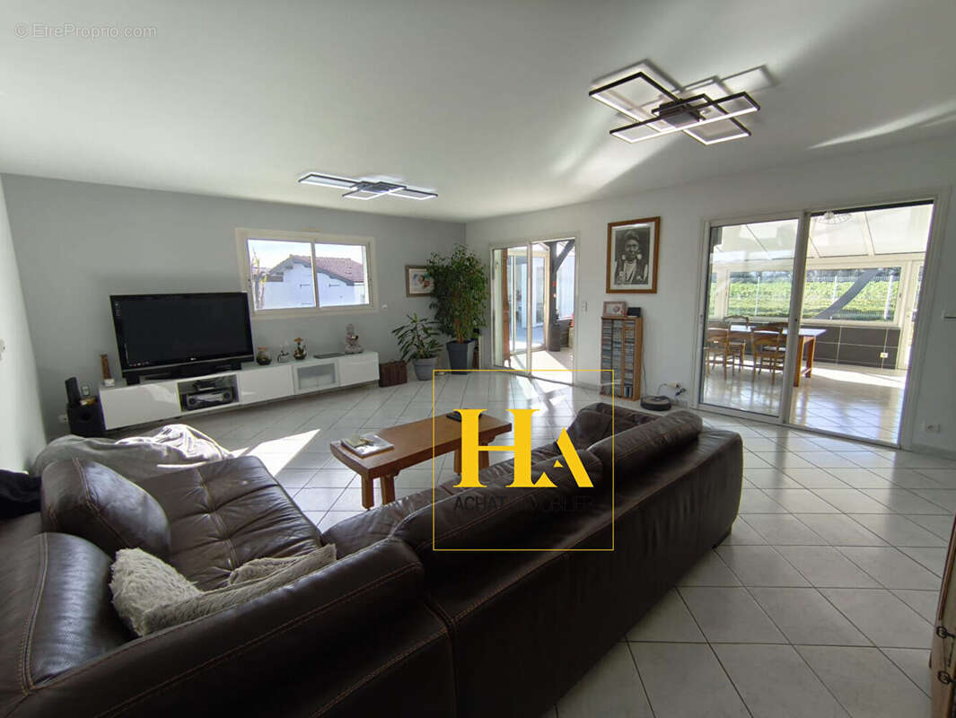 Maison à PEYREHORADE