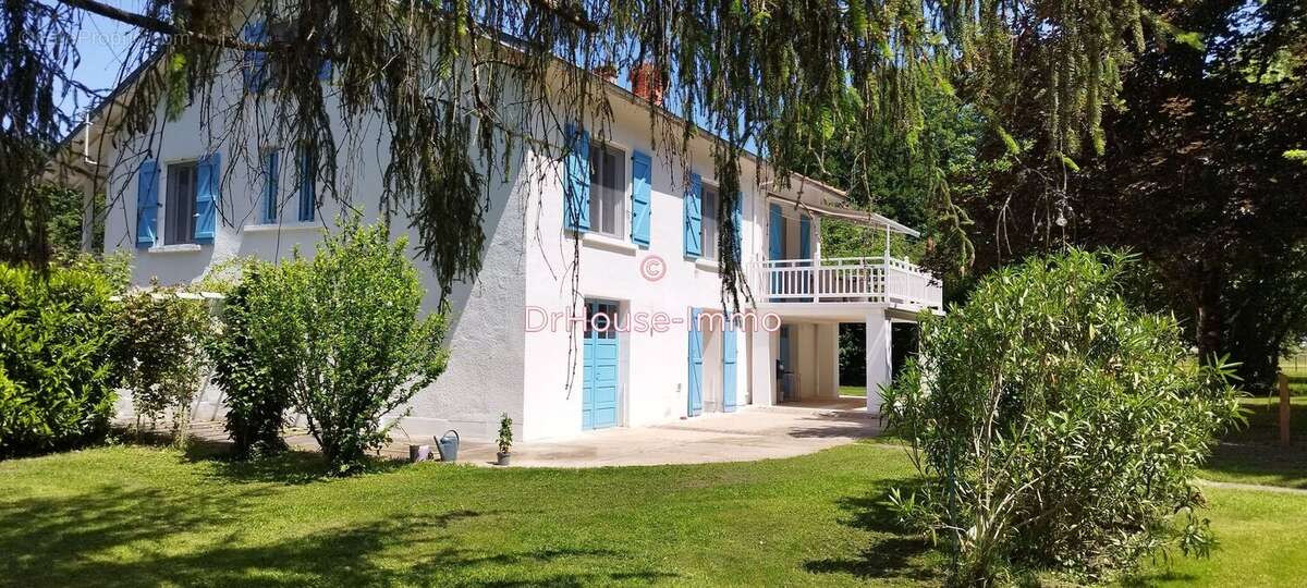 Maison à SAINT-ASTIER