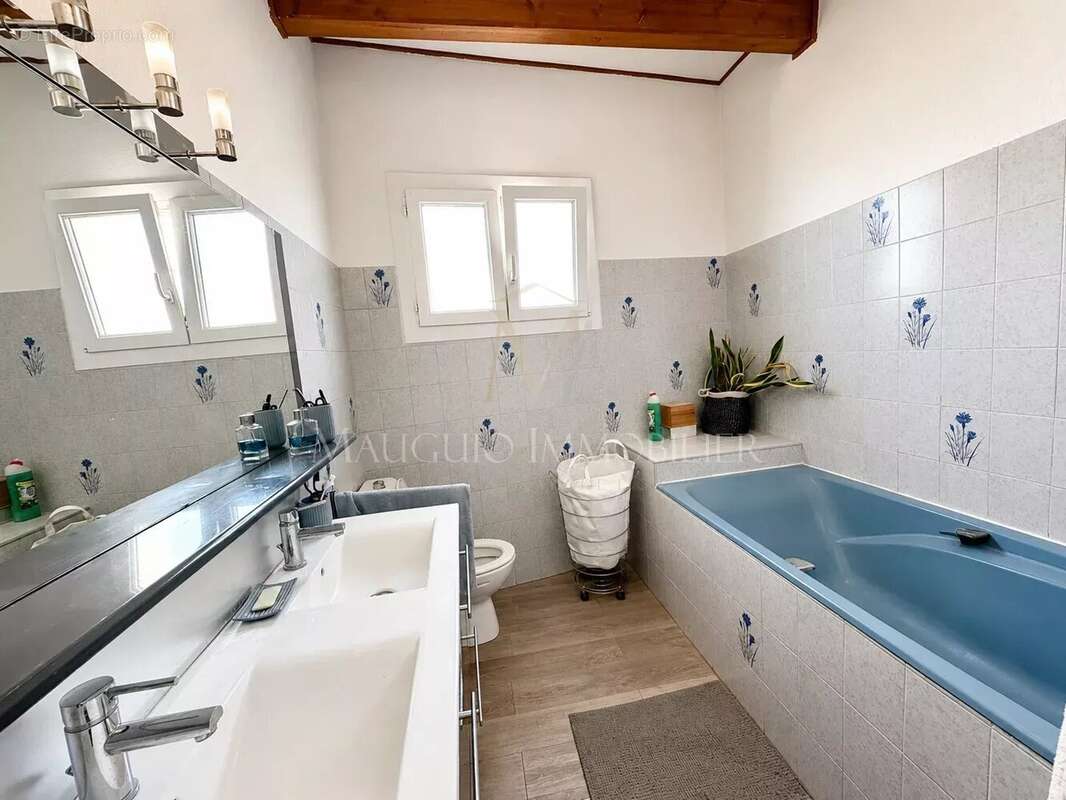 Maison de ville de 110m² avec terrasse et garage - photo 7