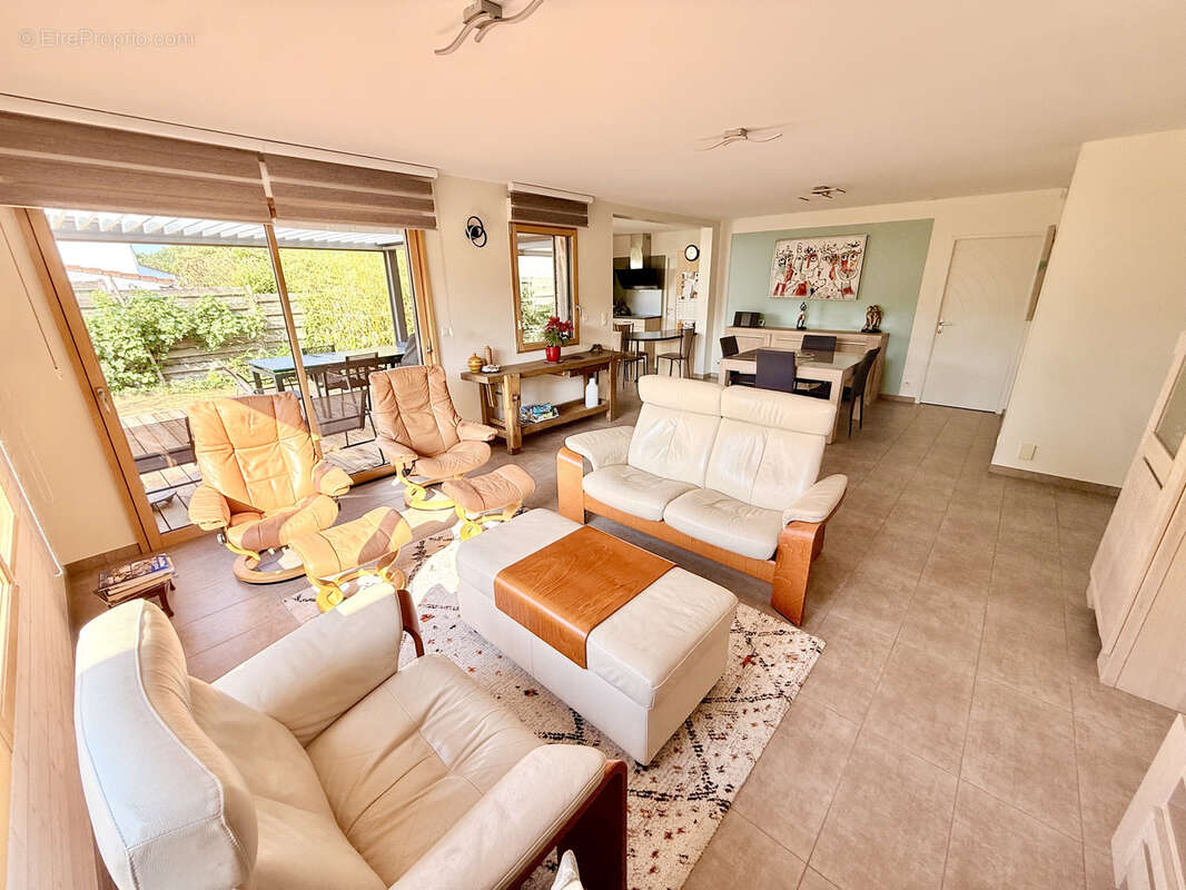 Exclusivite ! a vendre a bouaye jolie maison familiale de 4 chambres + 1 bureau + double garage et possibilite - photo 4