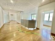 Photo 1 - Commerce à LUNEL