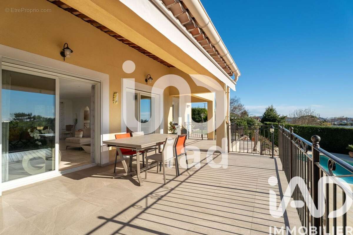 Photo 5 - Maison à SAINT-LAURENT-DU-VAR