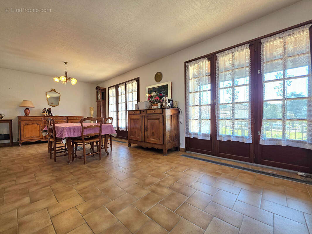 Maison à ROMANS-SUR-ISERE