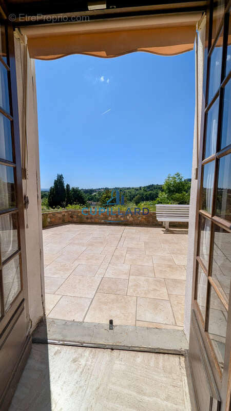 Maison à RENAISON