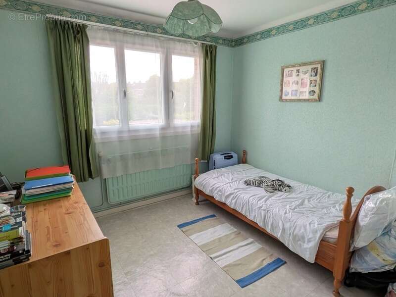 Maison à NEUVILLE-EN-FERRAIN