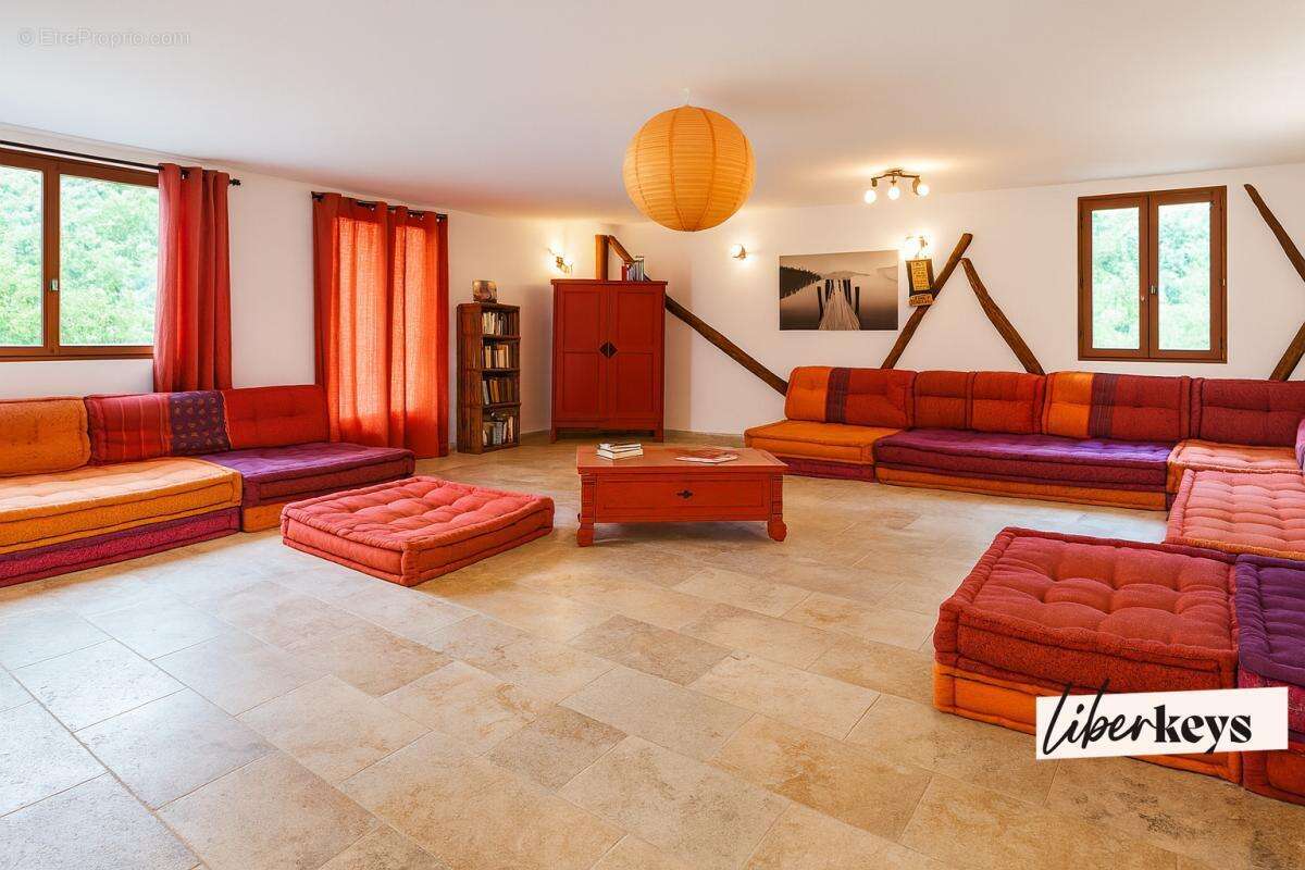 Maison à LA PALUD-SUR-VERDON