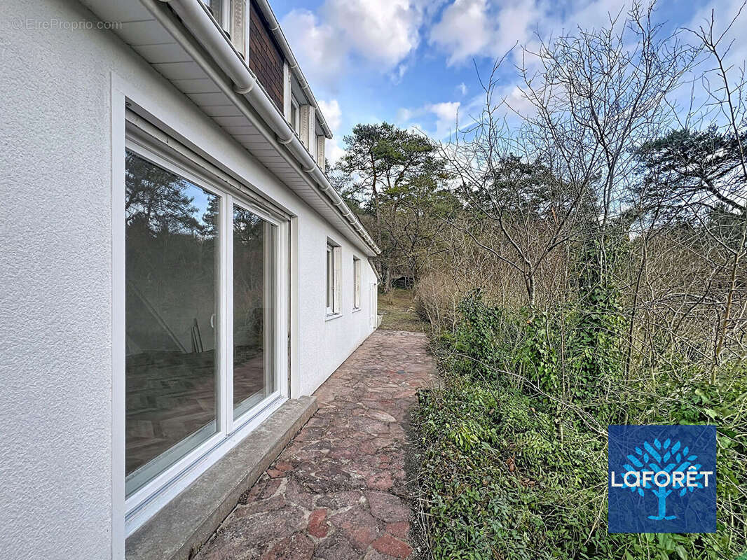 Maison à MALESHERBES