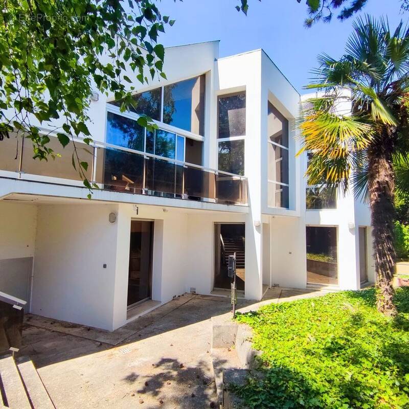 Maison à MONTLIGNON