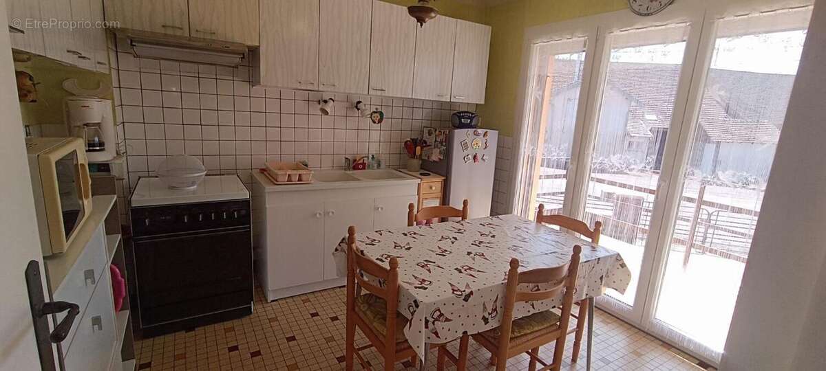 Maison individuelle 4 pièces avec cours d'eau - photo 12