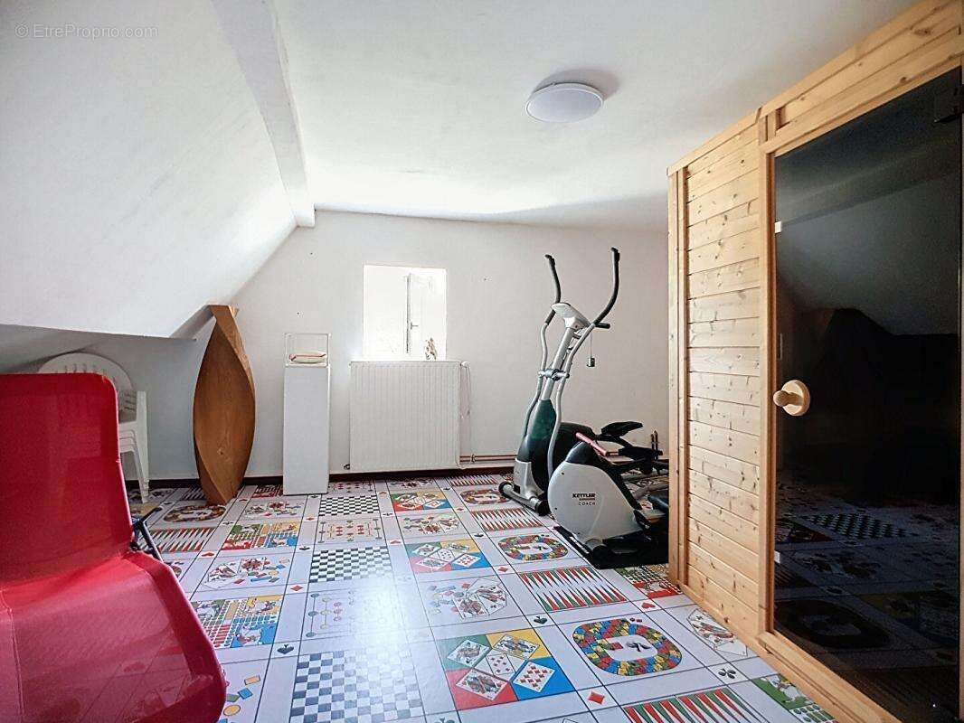 Maison à CLERVAL