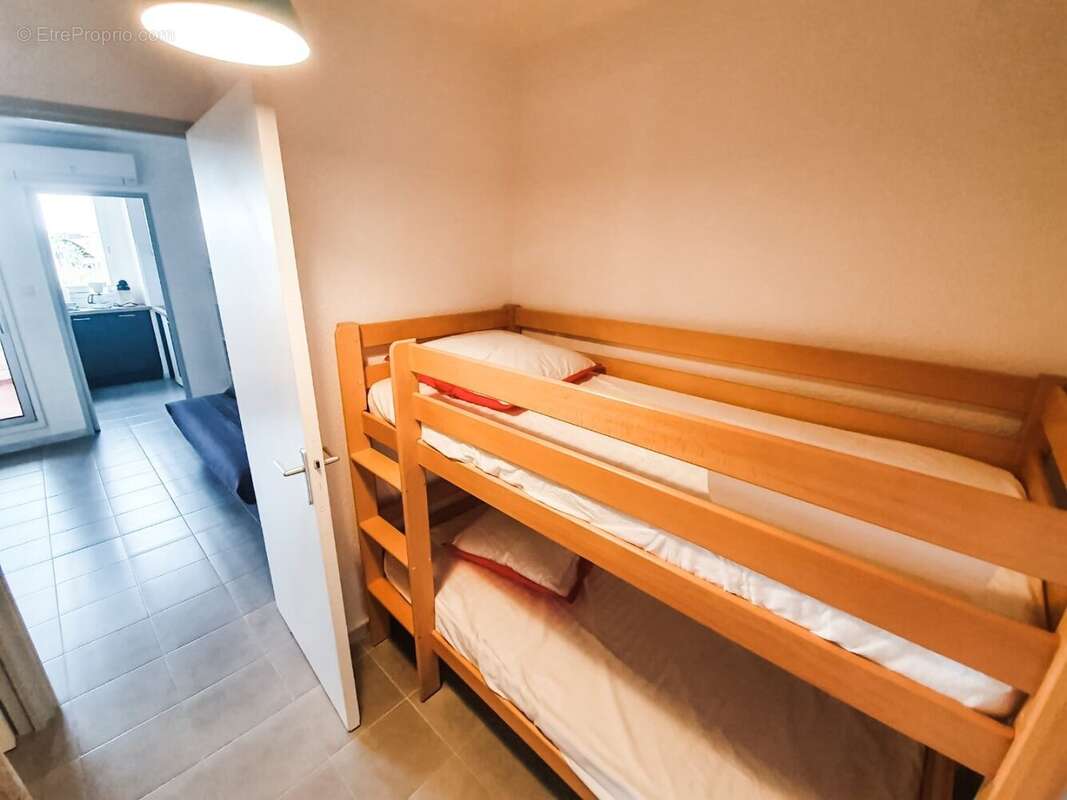 Sete plages - studio cabine entierement renove avec parking - photo 9