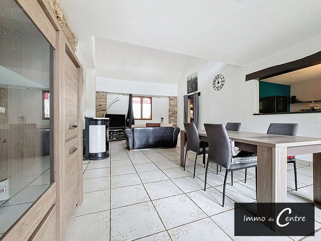 Maison à MONTMIRAIL