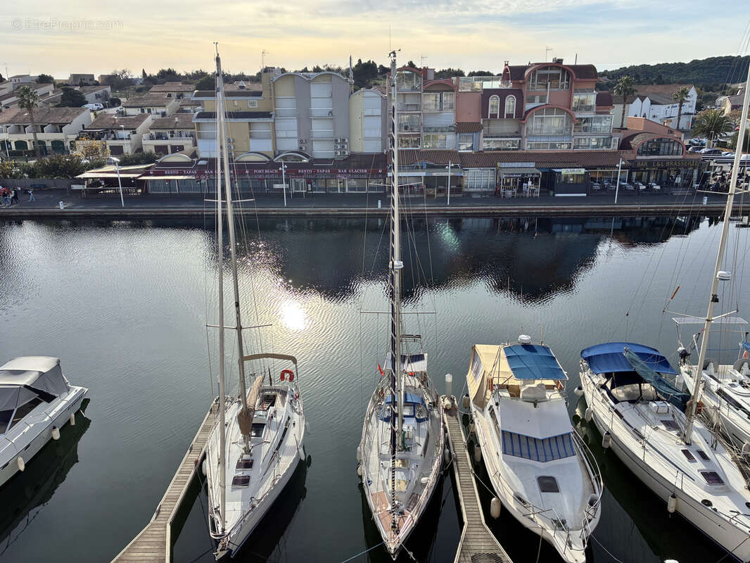 Gruissan port - rive gauche- appartement t2 avec terrasse et loggia vue port et tour de gruissan! - photo 9