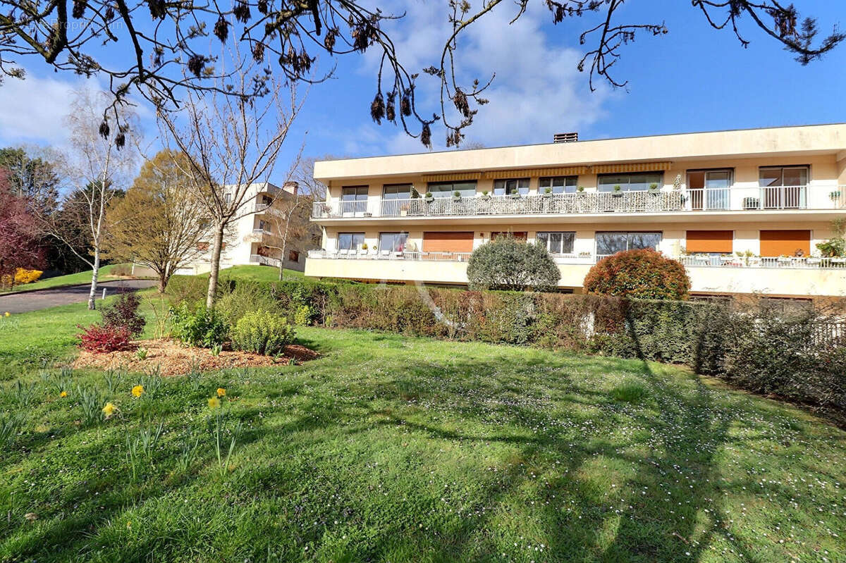 Appartement Le Mesnil Le Roi 4 pièce(s) 122.75 m2 - photo 6