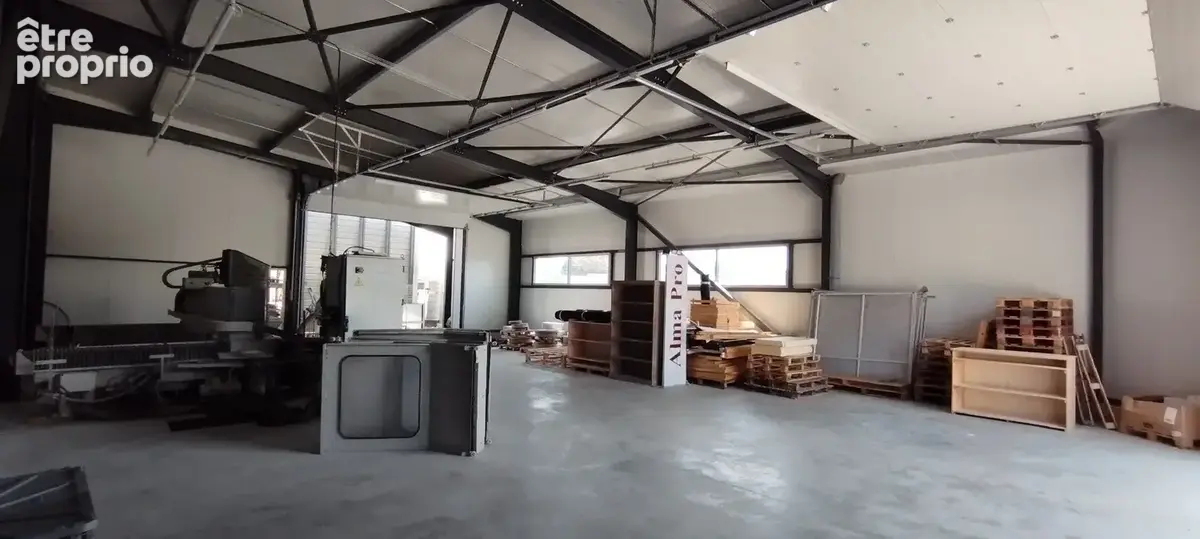 Commerce 830 m² à vendre à Saint-Donat-Sur-L'herbasse (26260) - photo 4