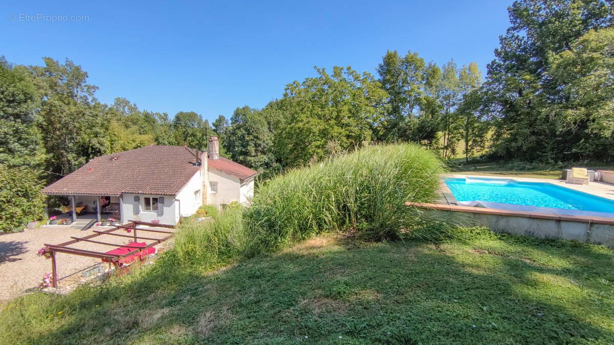 Maison à BAGAT-EN-QUERCY