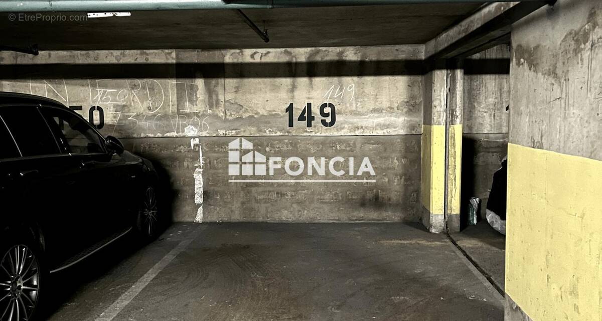 Parking à PARIS-10E