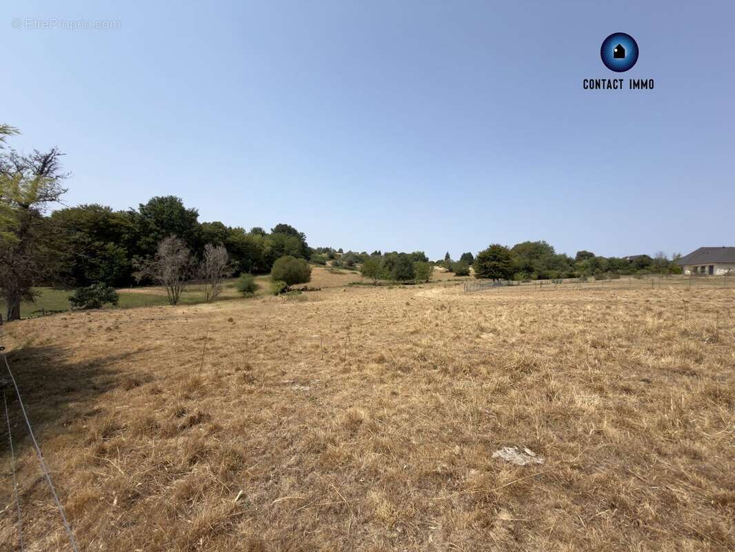 Terrain 2500 m² à Saint-Bonnet-L'enfantier  - photo 2