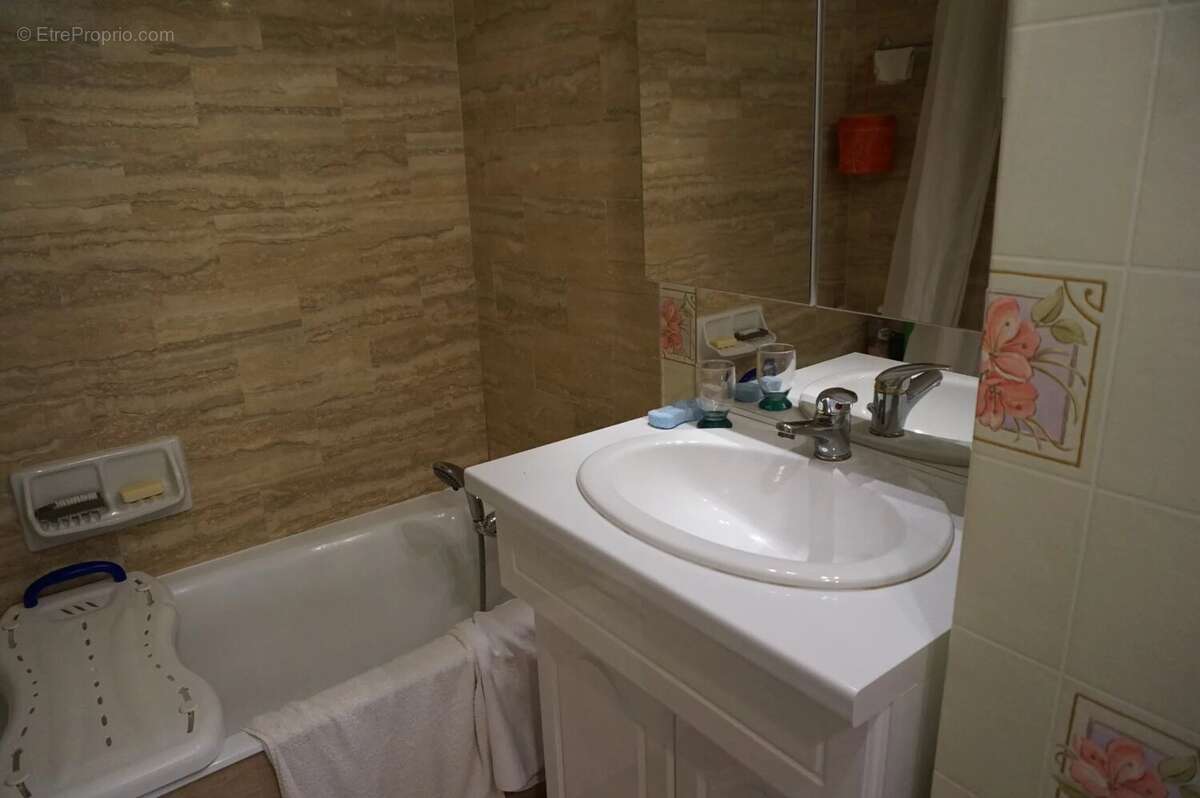 Appartement à MANDELIEU-LA-NAPOULE