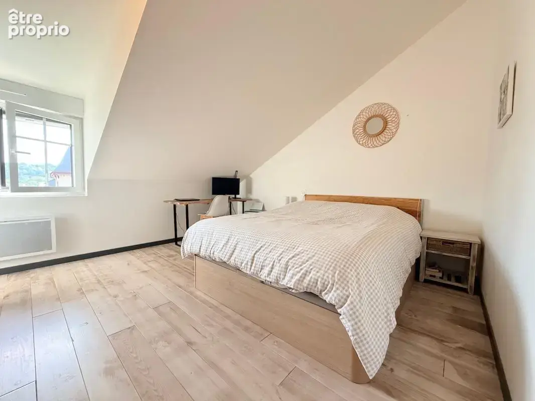 Immeuble mixte rénové avec activité touristique, appartement T4 et local professionnel - photo 10