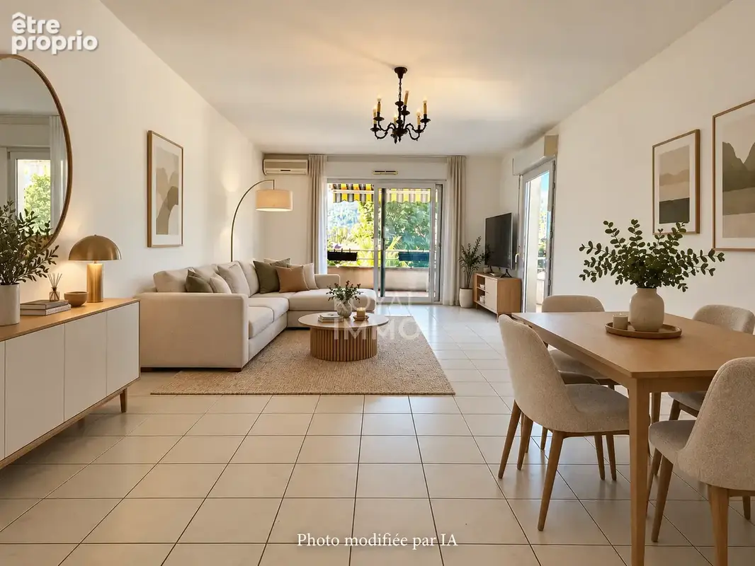 Appartement à SOLLIES-PONT