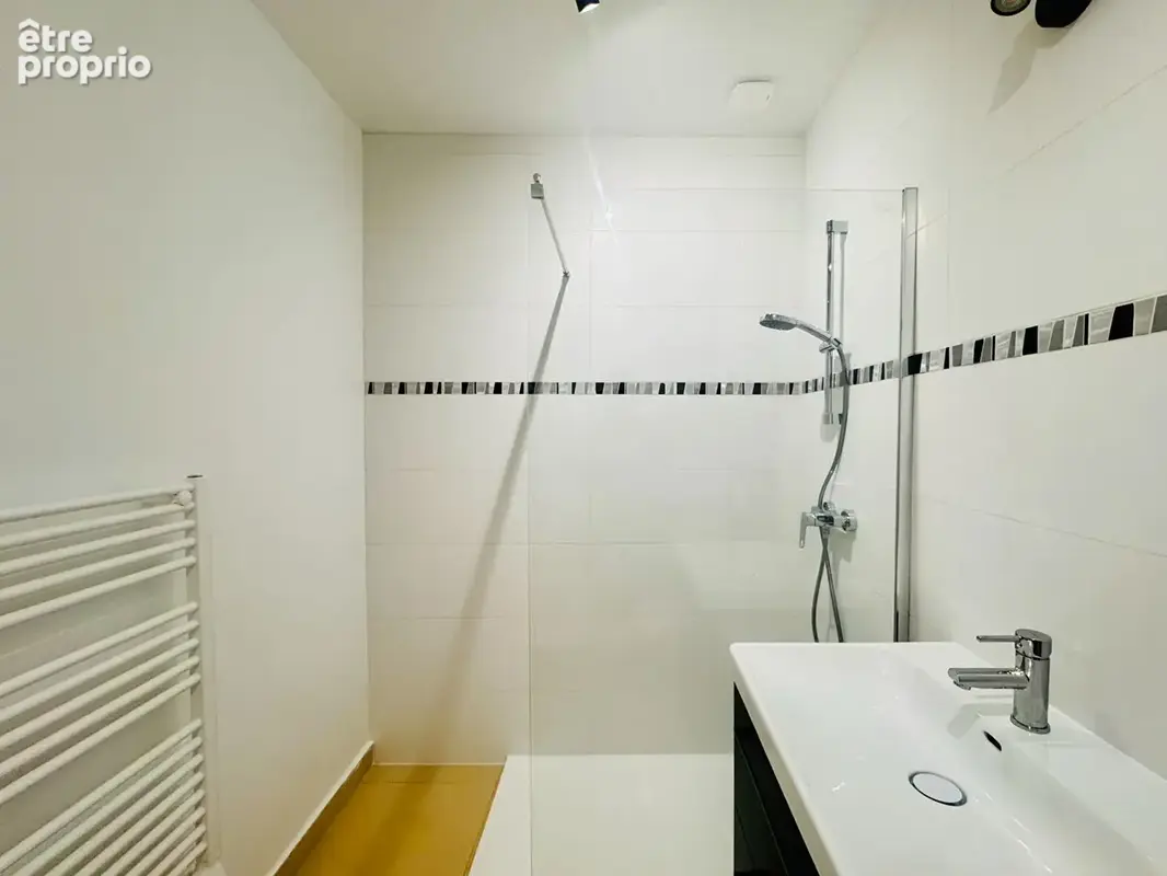 Appartement rénové à vendre à Angers (quartier La Madeleine) avec 2 chambres. - photo 7