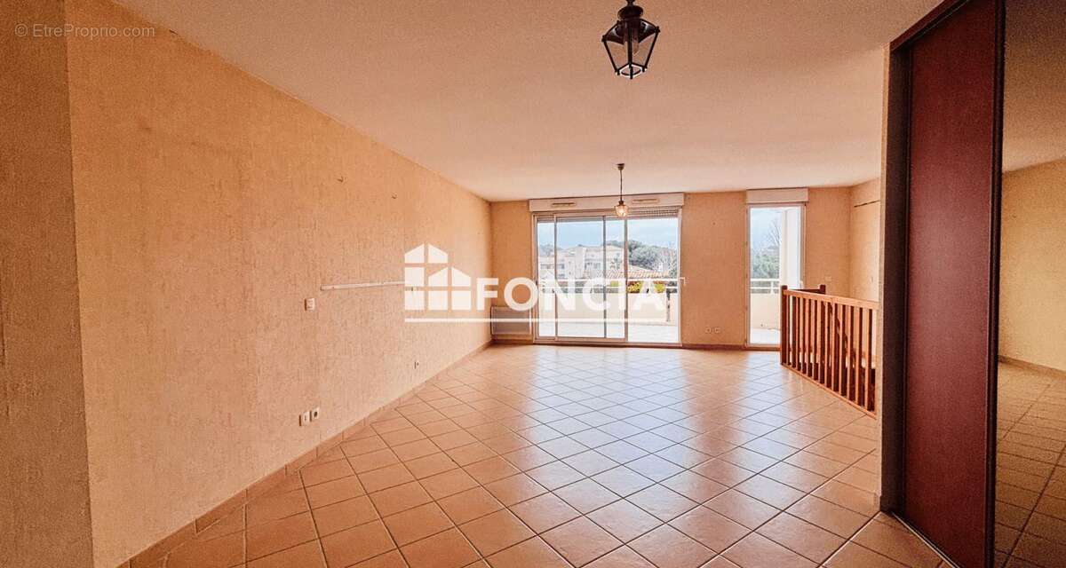 Appartement à SIX-FOURS-LES-PLAGES