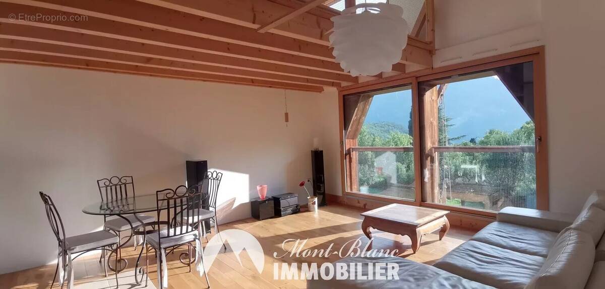 Maison à ARACHES-LA-FRASSE