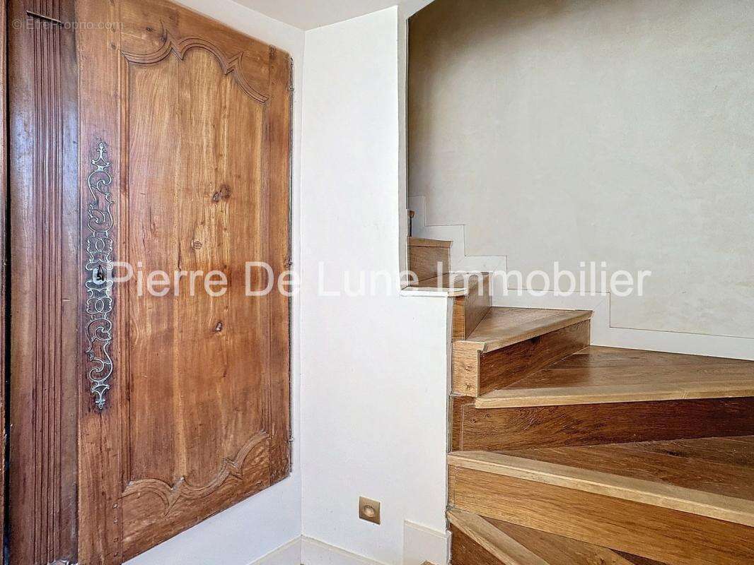 Maison à NEUVILLE-SUR-SAONE