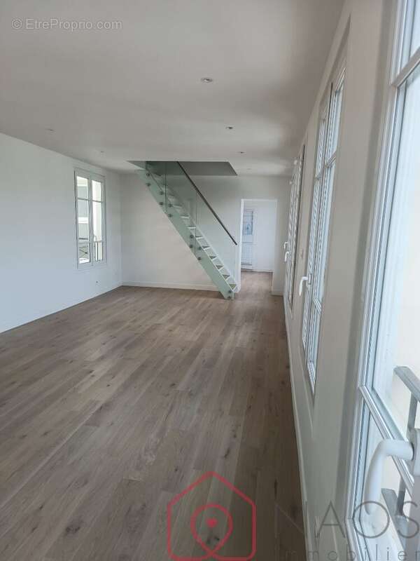 Appartement 73 m² à Paris-11e  - photo 2