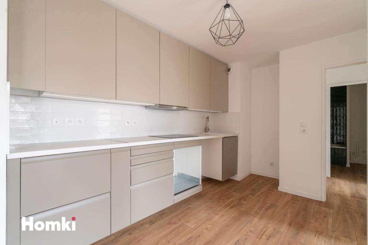 Appartement à MARSEILLE-5E