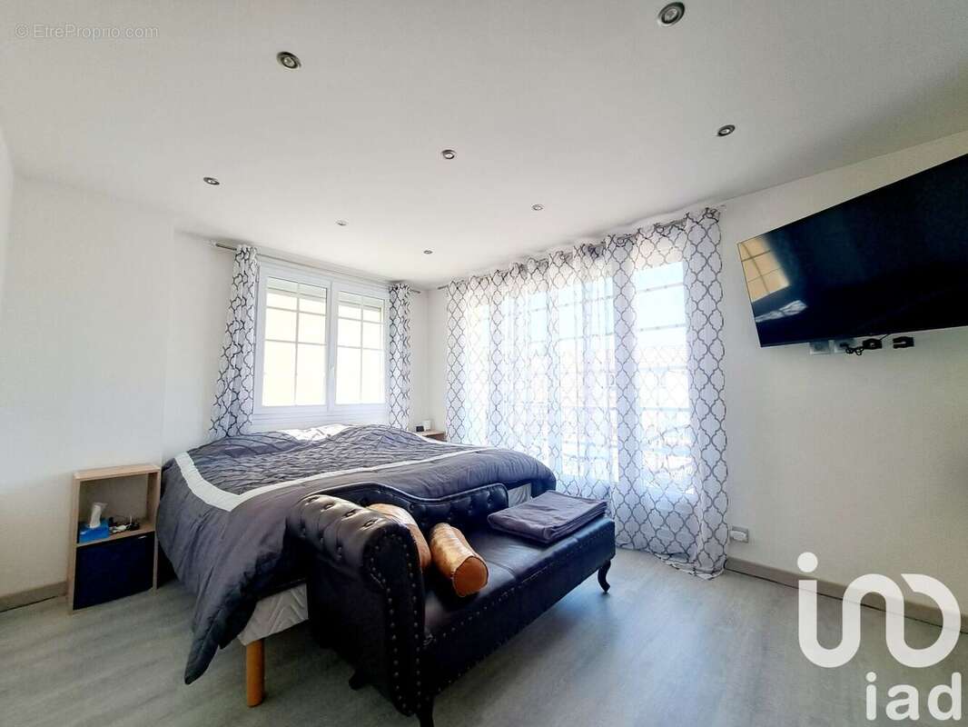 Photo 5 - Maison à CLAYE-SOUILLY