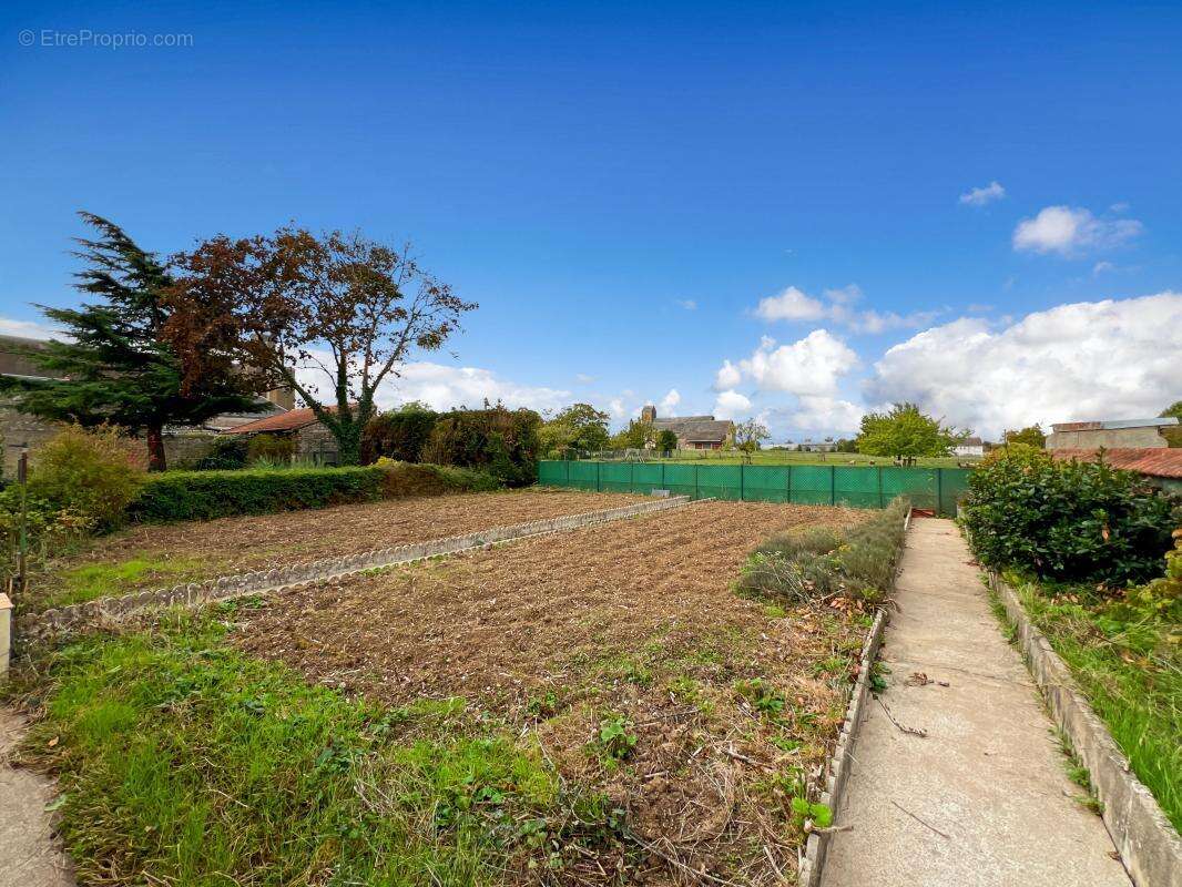 Maison à PERONVILLE