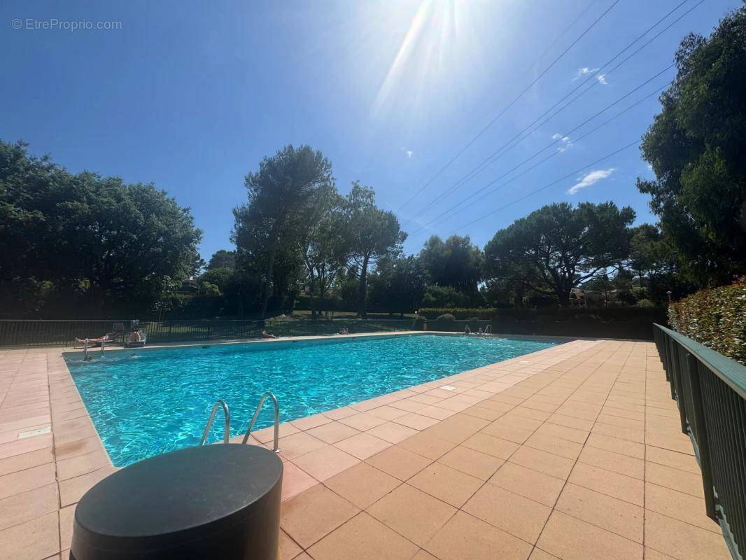 Appartement à MOUGINS