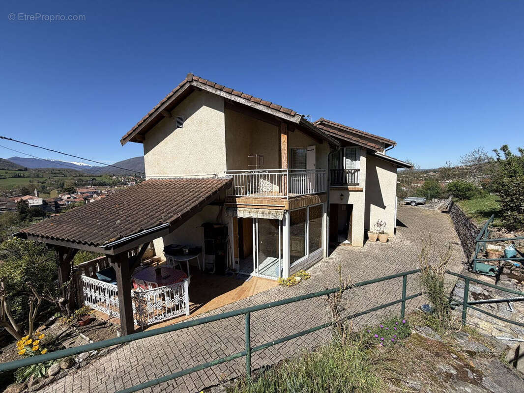 Grande maison familiale dominant Saint Girons 09200 - photo 3