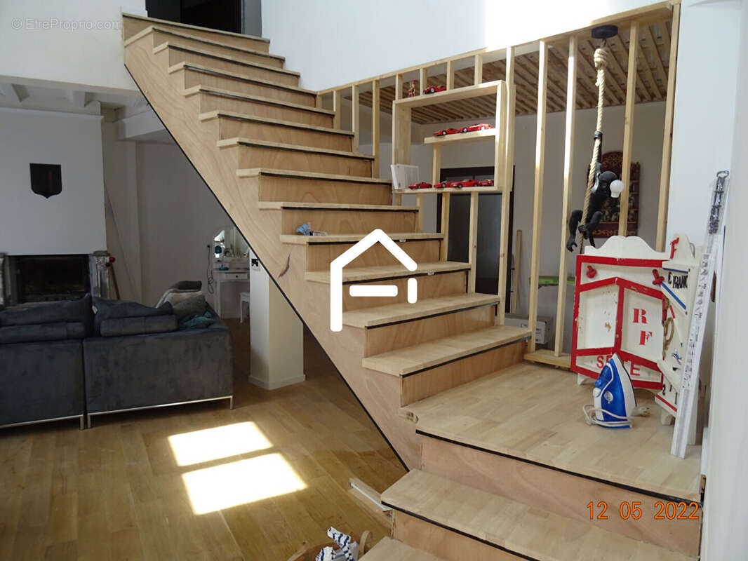 Appartement à POUSSAN