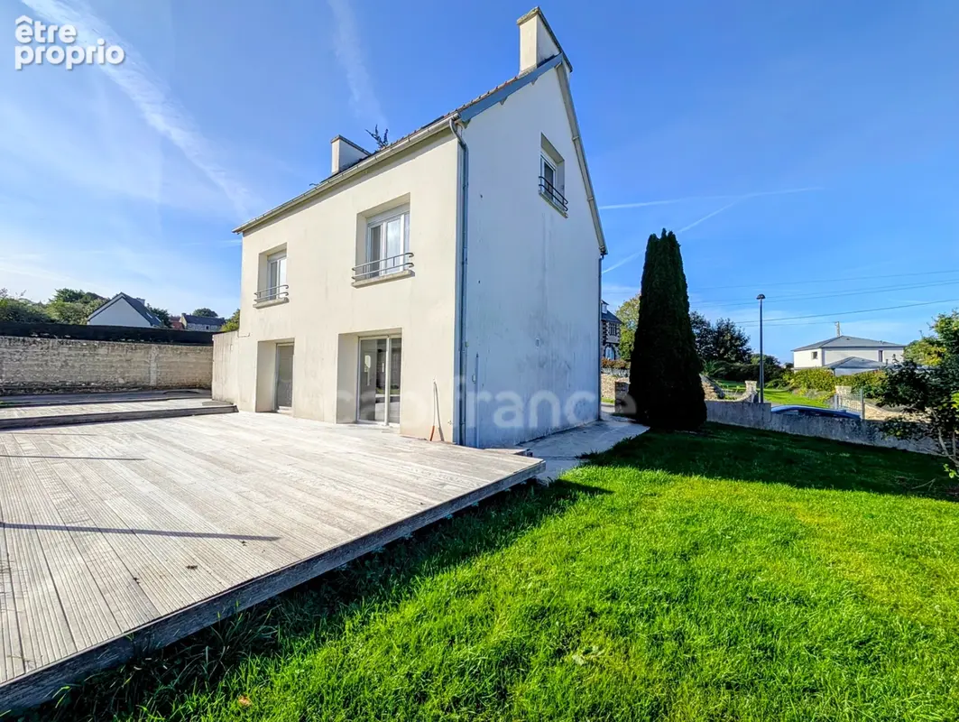 Landerneau, maison familiale hors lotissement, 5 chambres, rez de jardin, grande terrasse - photo 1