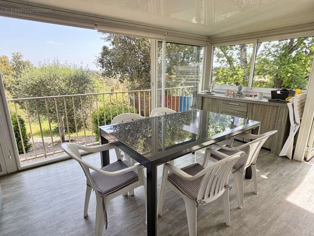 Maison à ROQUEBRUNE-SUR-ARGENS