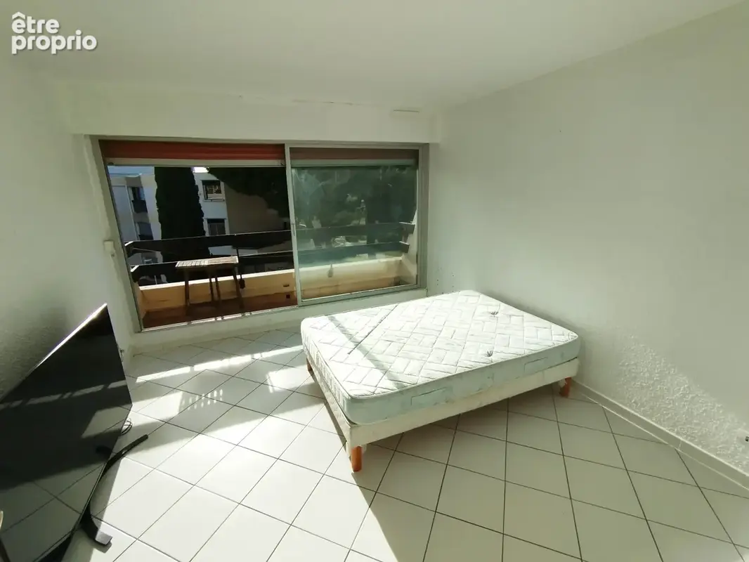 T2 lumineux avec terrasse et piscine - photo 9
