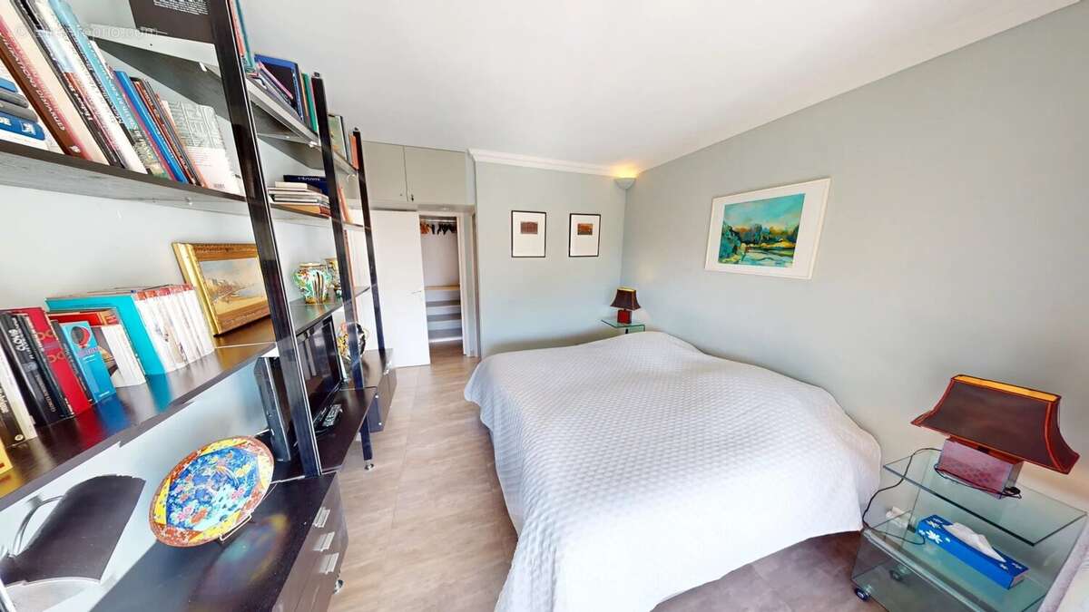 Appartement à VILLENEUVE-LOUBET