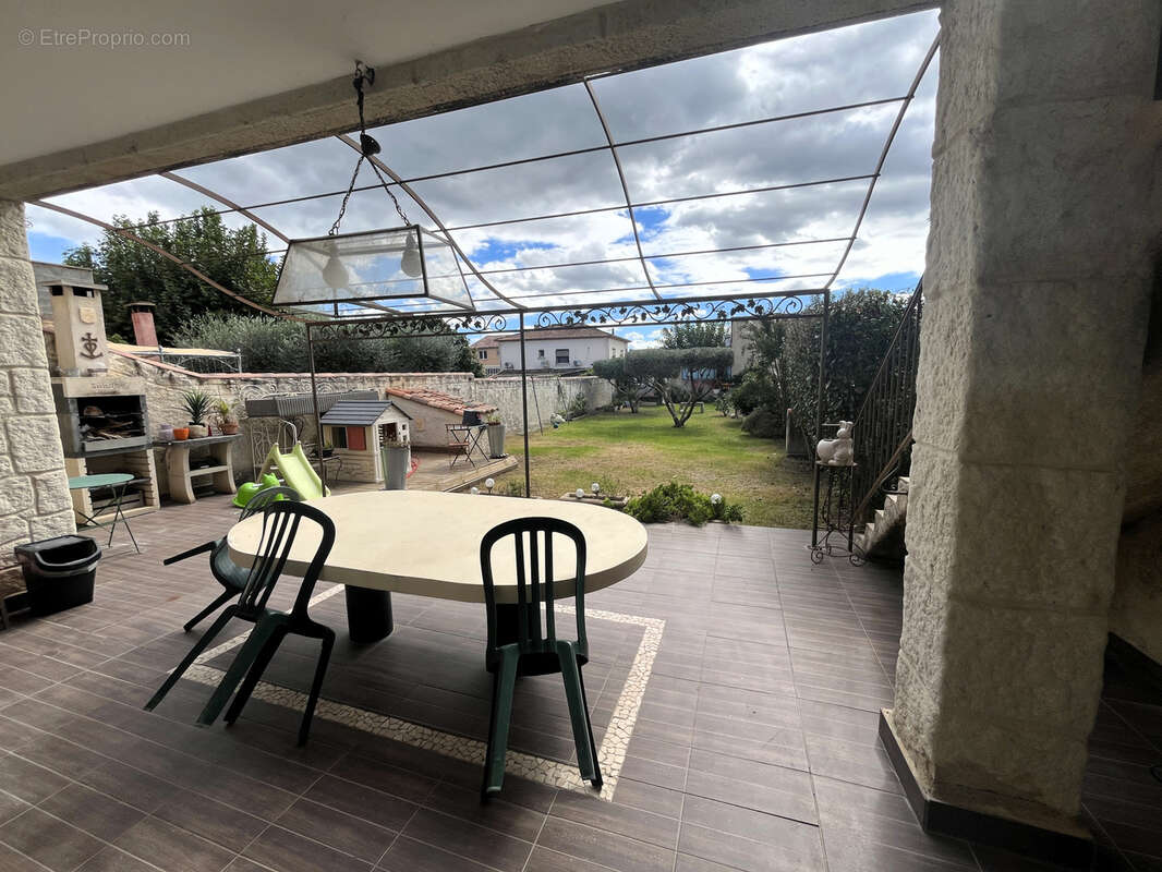 Maison à BELLEGARDE