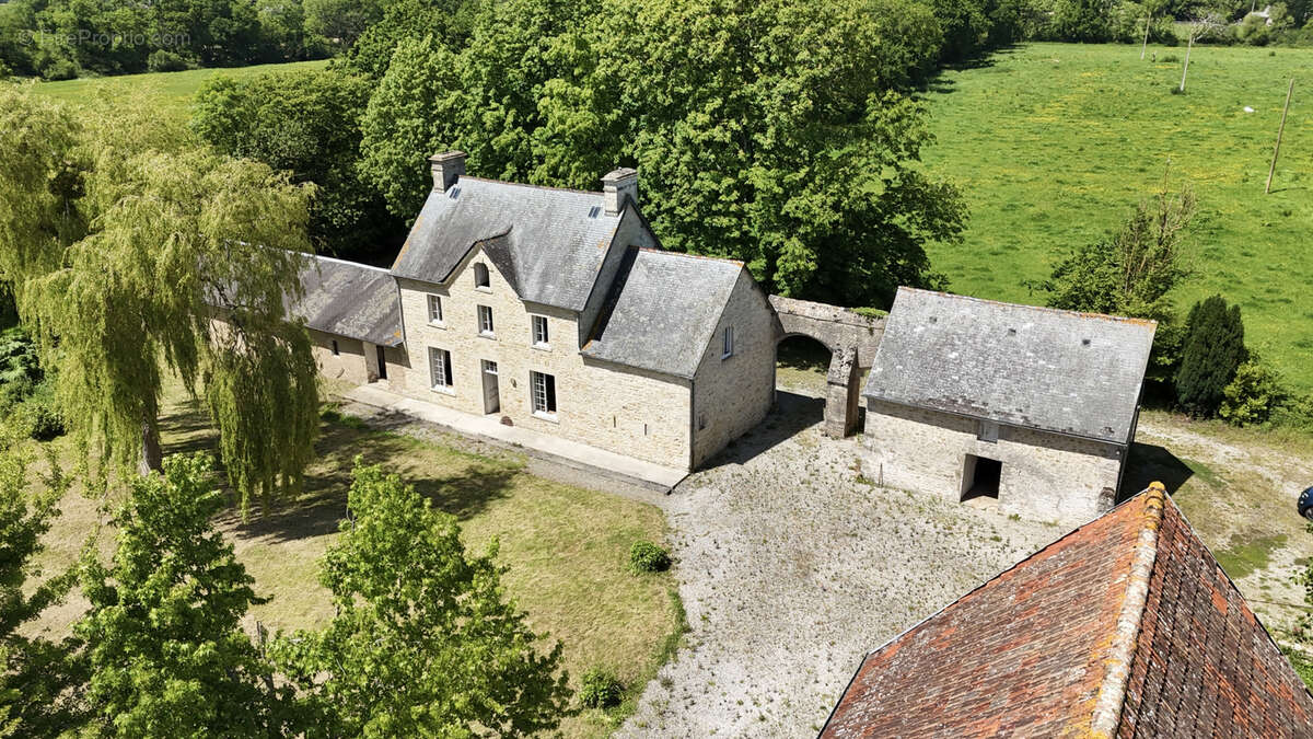 Maison à PICAUVILLE