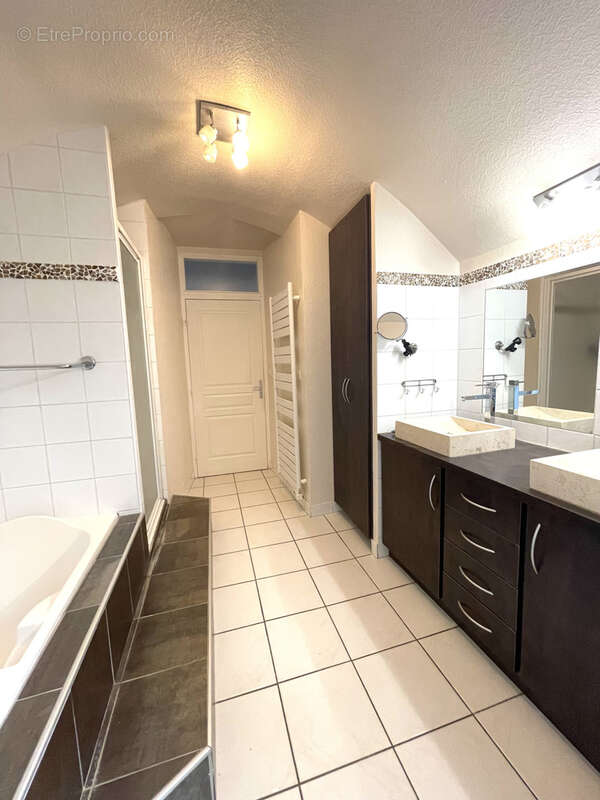 Appartement à CLAIX