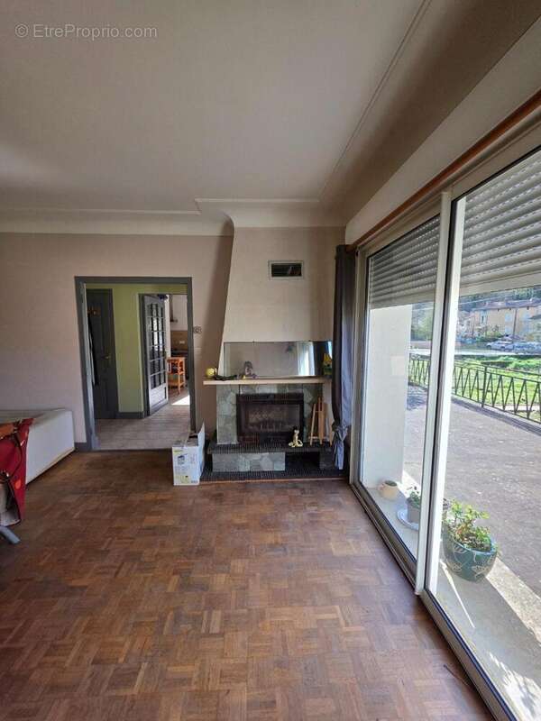 Photo 5 - Maison à LUSIGNAN