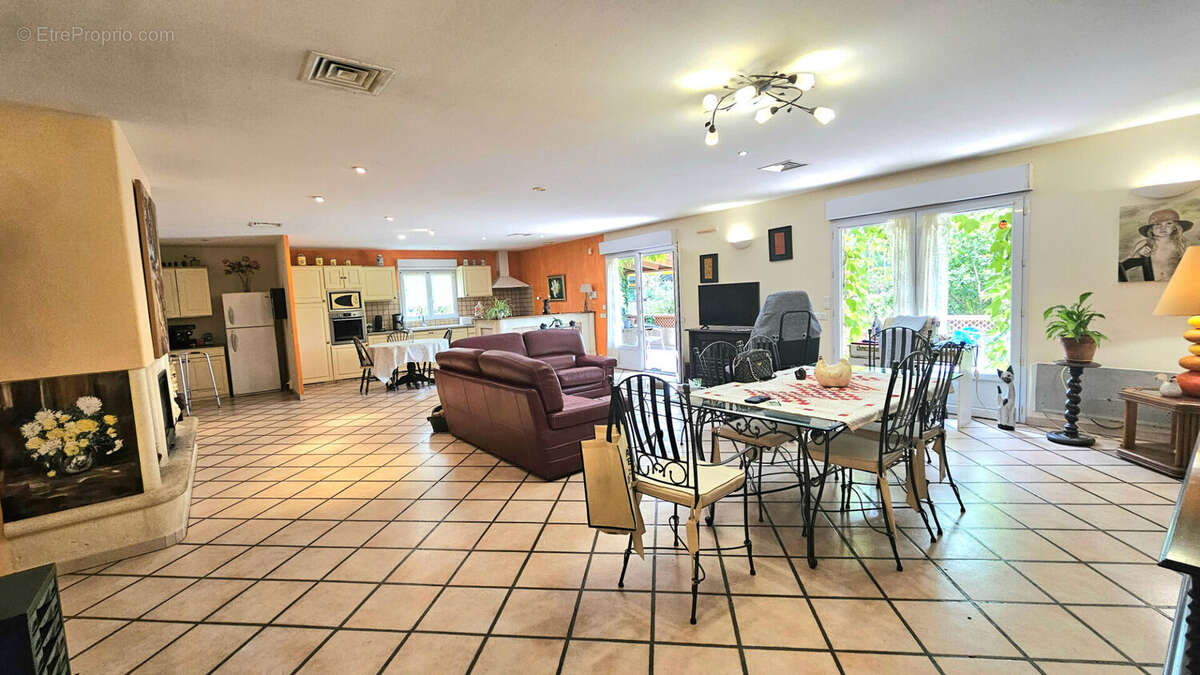 Maison à FRONTIGNAN